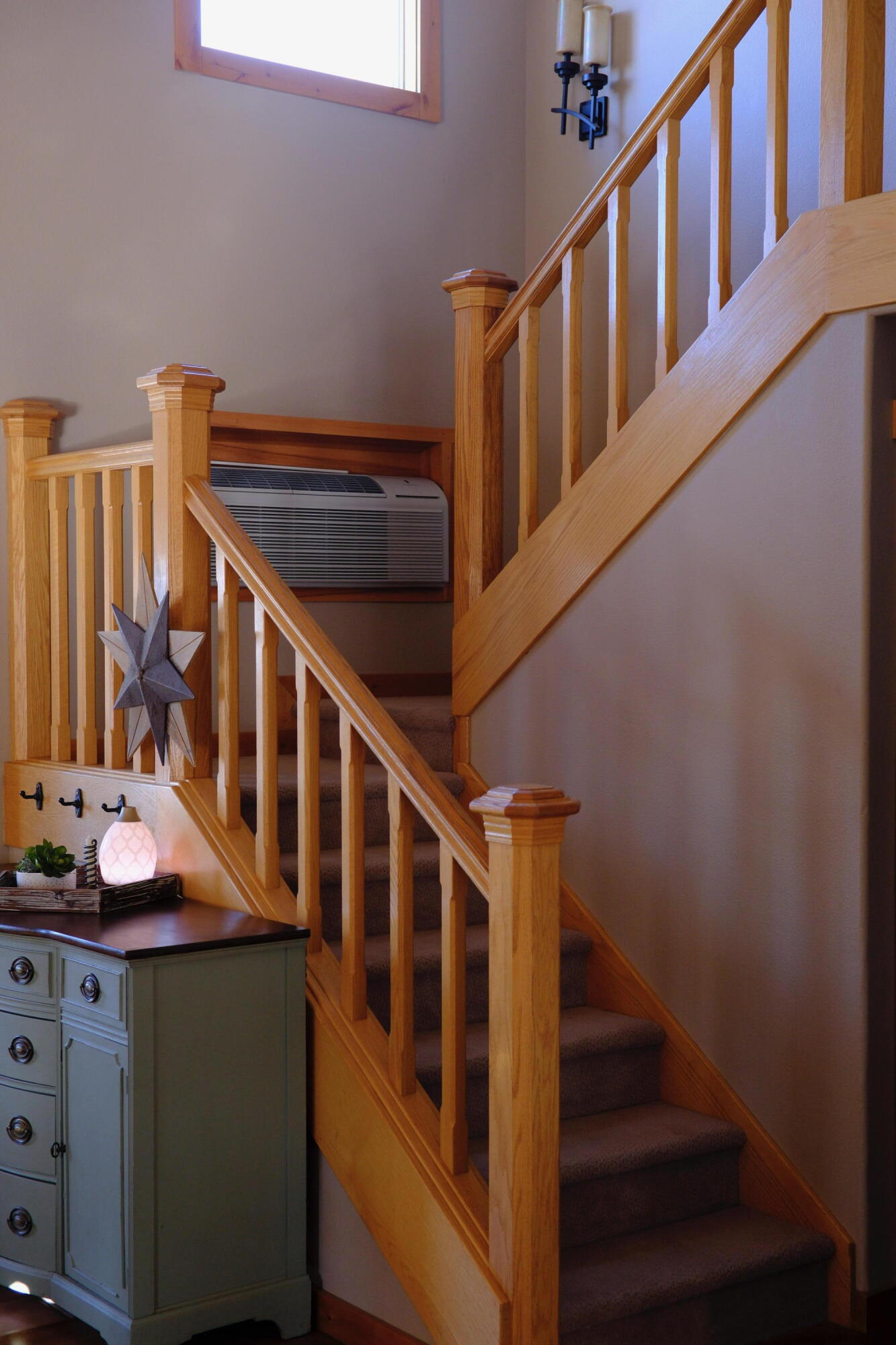340 North Rope Place Sisters, OR 97759 - Photo 18 of 24 Stairwell 2
