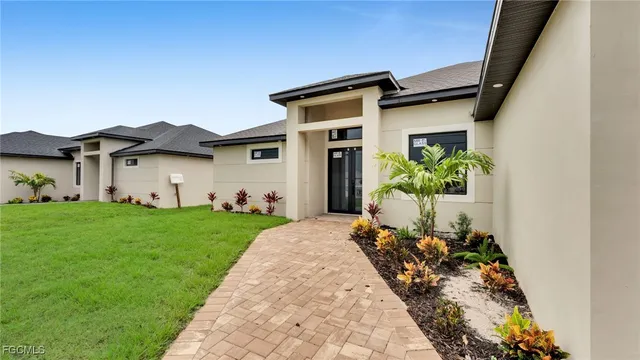 $3,200 | 1713 Northwest 2nd Street, Cape Coral, FL 33993