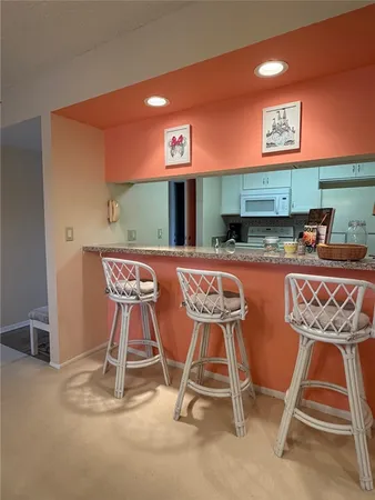 $1,800 | 24 Plantation Drive, Unit 201, Vero Beach, FL 32966