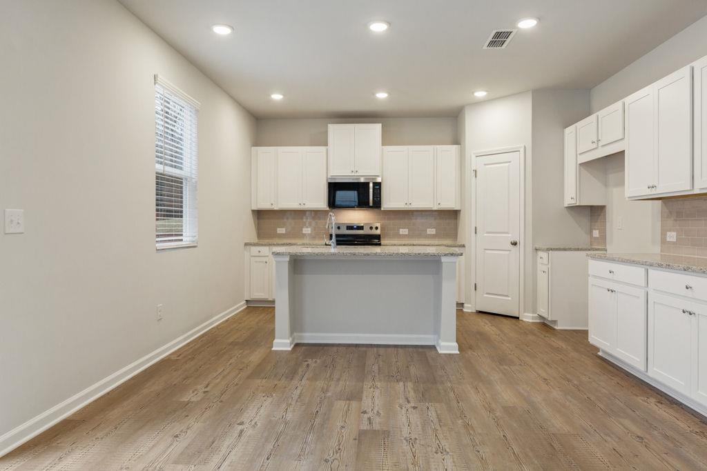 8047 Joyce Way Fairburn, GA 30213 - Photo 12 of 32