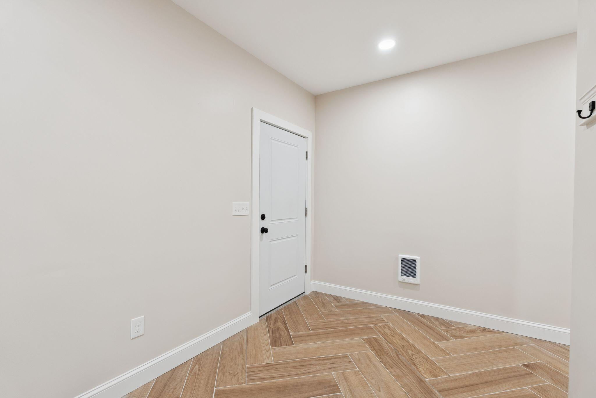 354 Pool Street Biddeford, ME 04005 - Photo 28 of 52 31_DSC07144