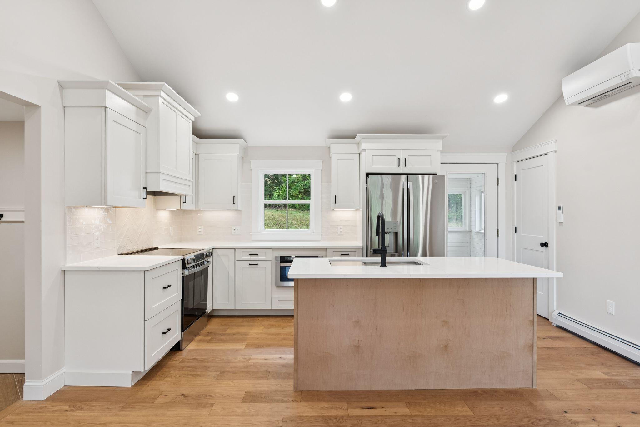 354 Pool Street Biddeford, ME 04005 - Photo 9 of 52 37_DSC07174