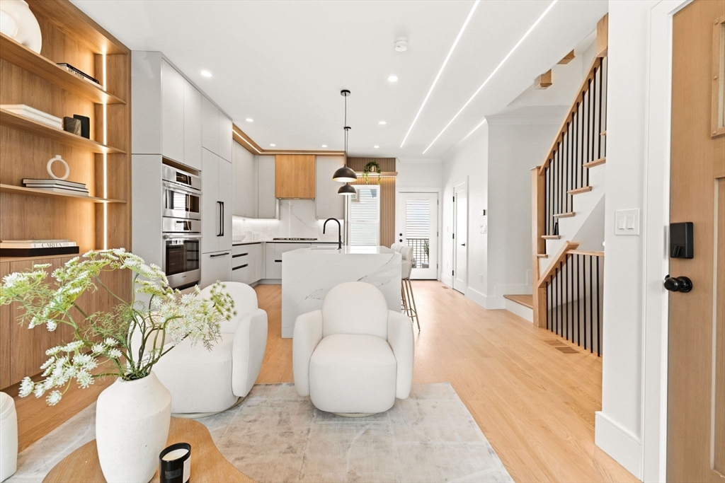 39 G Street Boston, MA 02127 - Photo 2 of 36