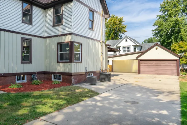 $265,500 | 1110 5th Street, Mendota, IL 61342