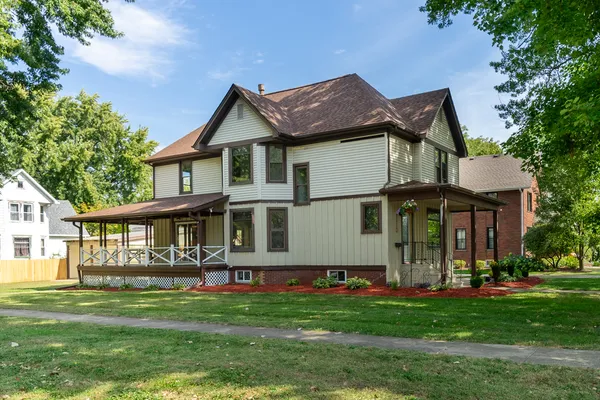 $265,500 | 1110 5th Street, Mendota, IL 61342