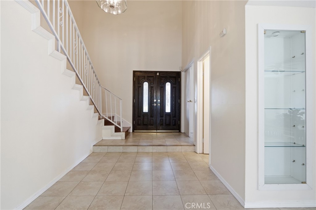 370 West Blaine Street Riverside, CA 92507 - Photo 4 of 29