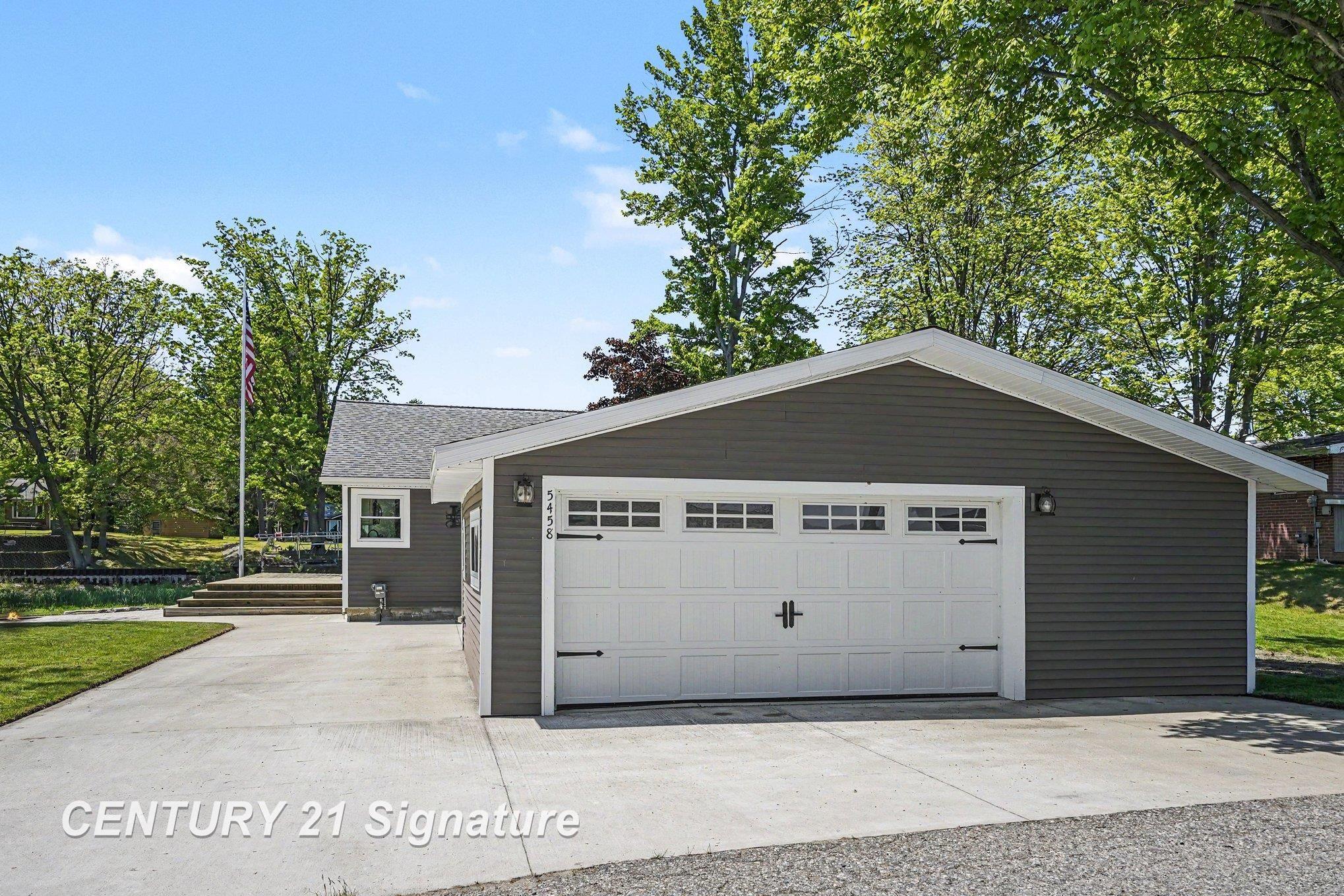 5458 Oakridge Road Beaverton, MI 48612 - Photo 20 of 25 50209482-ee87afae-39e9-4990-8aeb-c453e6c233a8.JPG