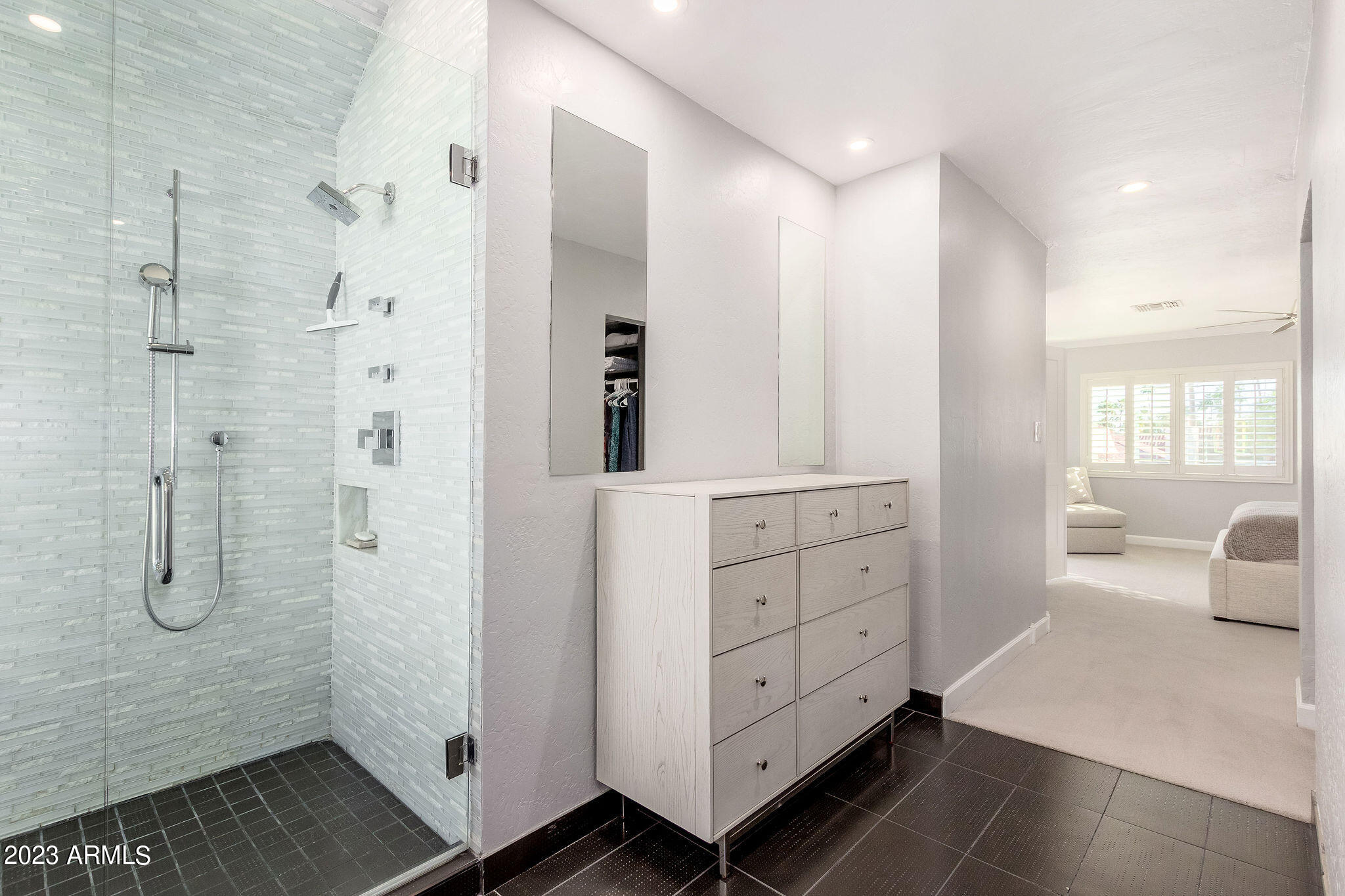 5822 North Scottsdale Road Paradise Valley, AZ 85253 - Photo 14 of 31 a bathroom with a shower