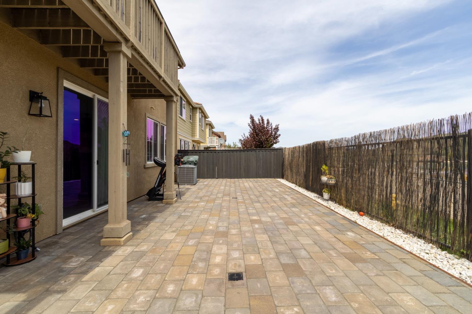 9419 Vintner Circle Patterson, CA 95363 - Photo 31 of 34 a view of wooden fence