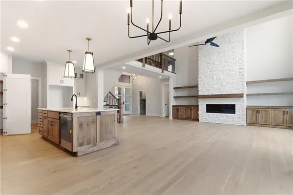 $927,445 | 2531 Northeast Woodland Court, Lee's Summit, MO 64086