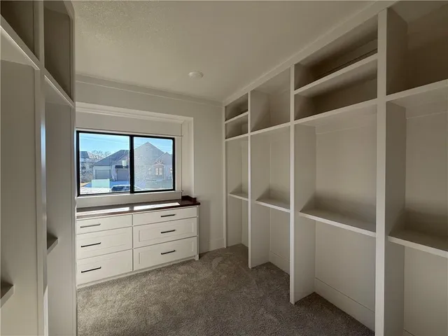 $927,445 | 2531 Northeast Woodland Court, Lee's Summit, MO 64086