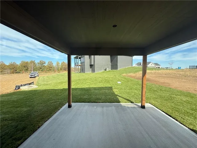 $927,445 | 2531 Northeast Woodland Oaks Circle, Lee's Summit, MO 64086