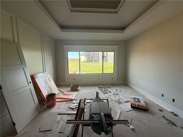 $927,445 | 2531 Northeast Woodland Oaks Circle, Lee's Summit, MO 64086