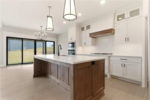 $927,445 | 2531 Northeast Woodland Court, Lee's Summit, MO 64086