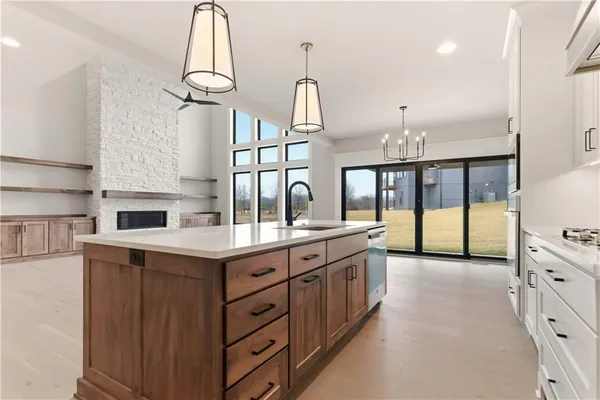 $927,445 | 2531 Northeast Woodland Court, Lee's Summit, MO 64086