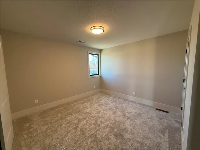 $927,445 | 2531 Northeast Woodland Court, Lee's Summit, MO 64086