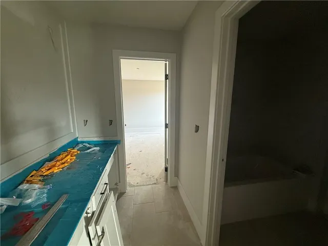 $927,445 | 2531 Northeast Woodland Oaks Circle, Lee's Summit, MO 64086