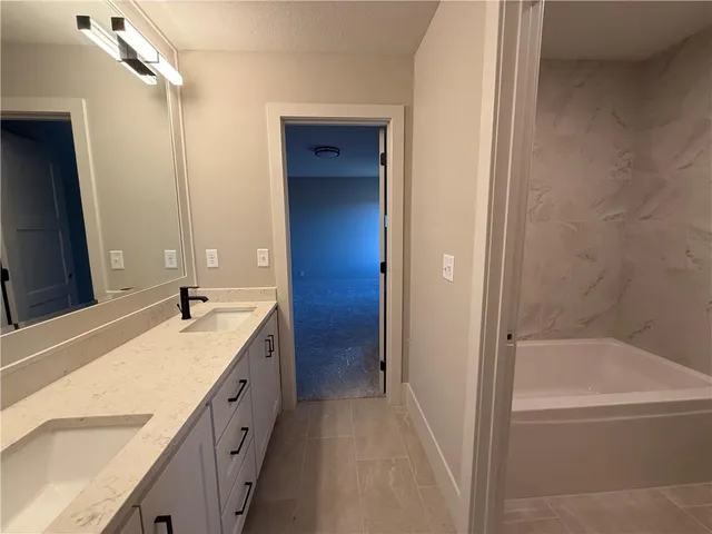 $927,445 | 2531 Northeast Woodland Court, Lee's Summit, MO 64086