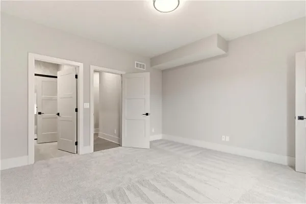 $927,445 | 2531 Northeast Woodland Court, Lee's Summit, MO 64086