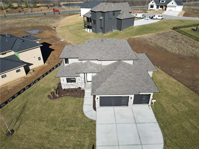 $927,445 | 2531 Northeast Woodland Court, Lee's Summit, MO 64086