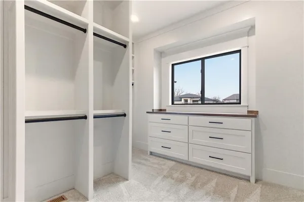 $927,445 | 2531 Northeast Woodland Court, Lee's Summit, MO 64086