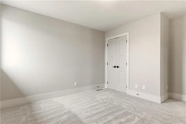 $927,445 | 2531 Northeast Woodland Court, Lee's Summit, MO 64086