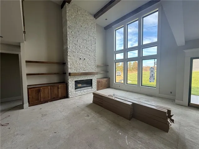 $927,445 | 2531 Northeast Woodland Oaks Circle, Lee's Summit, MO 64086