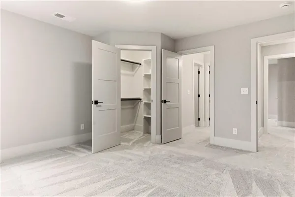 $927,445 | 2531 Northeast Woodland Court, Lee's Summit, MO 64086