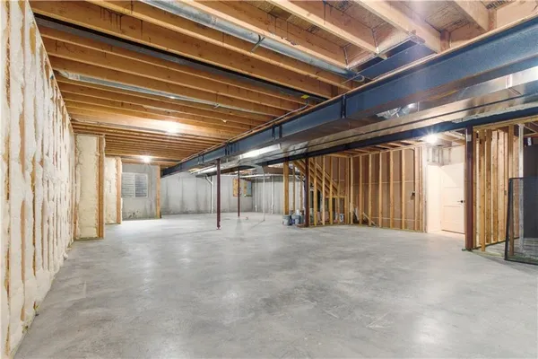 $927,445 | 2531 Northeast Woodland Court, Lee's Summit, MO 64086