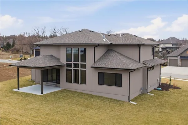 $927,445 | 2531 Northeast Woodland Court, Lee's Summit, MO 64086