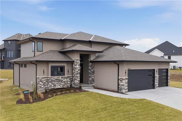 $927,445 | 2531 Northeast Woodland Court, Lee's Summit, MO 64086