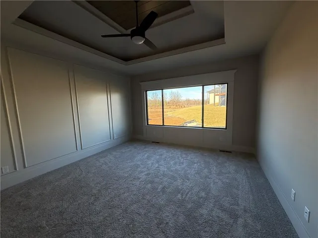 $927,445 | 2531 Northeast Woodland Court, Lee's Summit, MO 64086