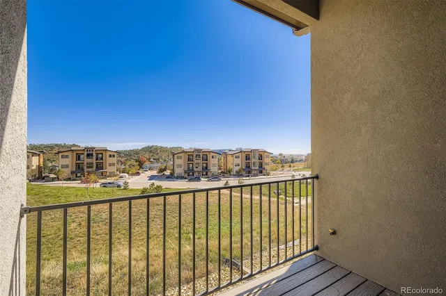a view of a garage room