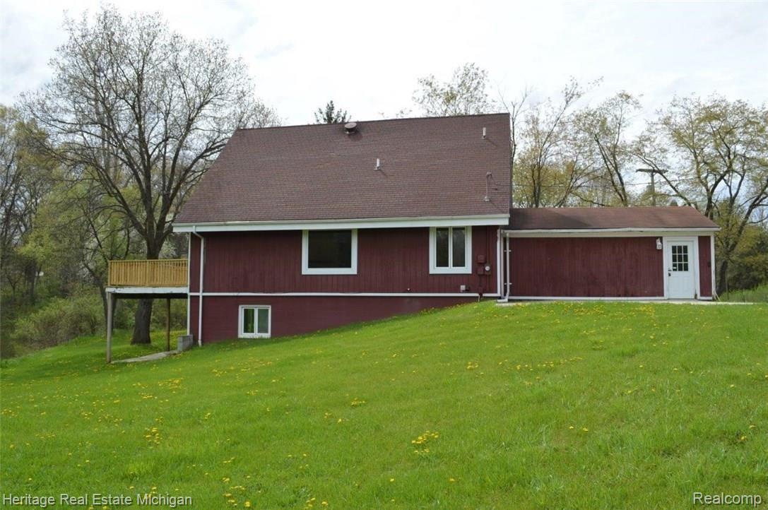 7323 Cedar Lake Road Pinckney, MI 48169 - Photo 7 of 32 77057.jpg