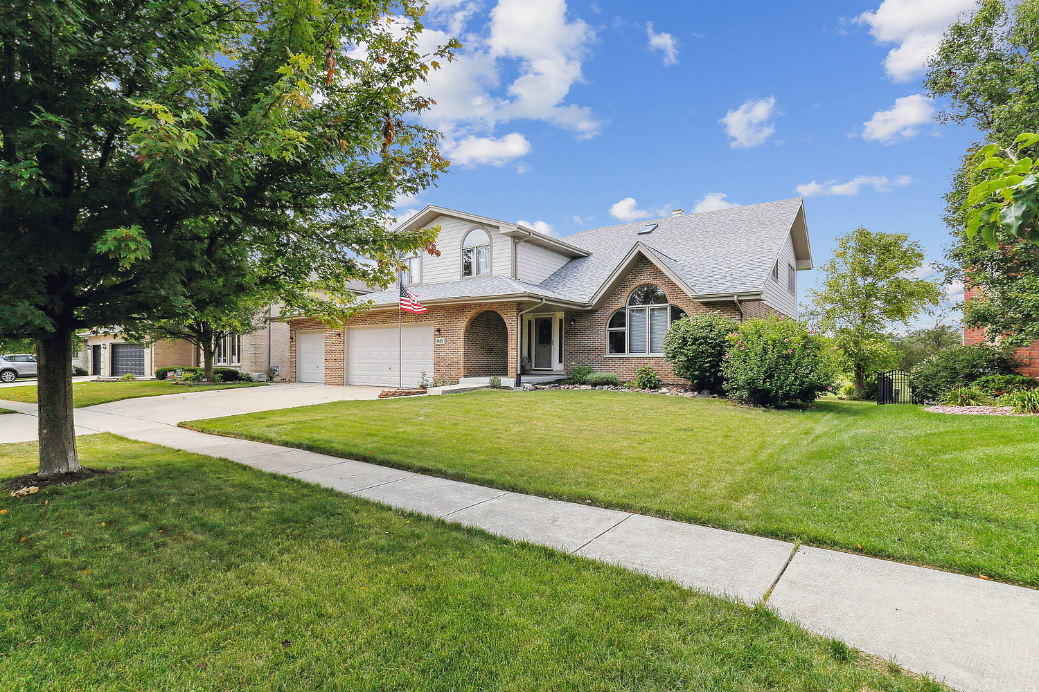 1085 Norwalk Road Lemont, IL 60439 - Photo 4 of 29 Gallery Image 4