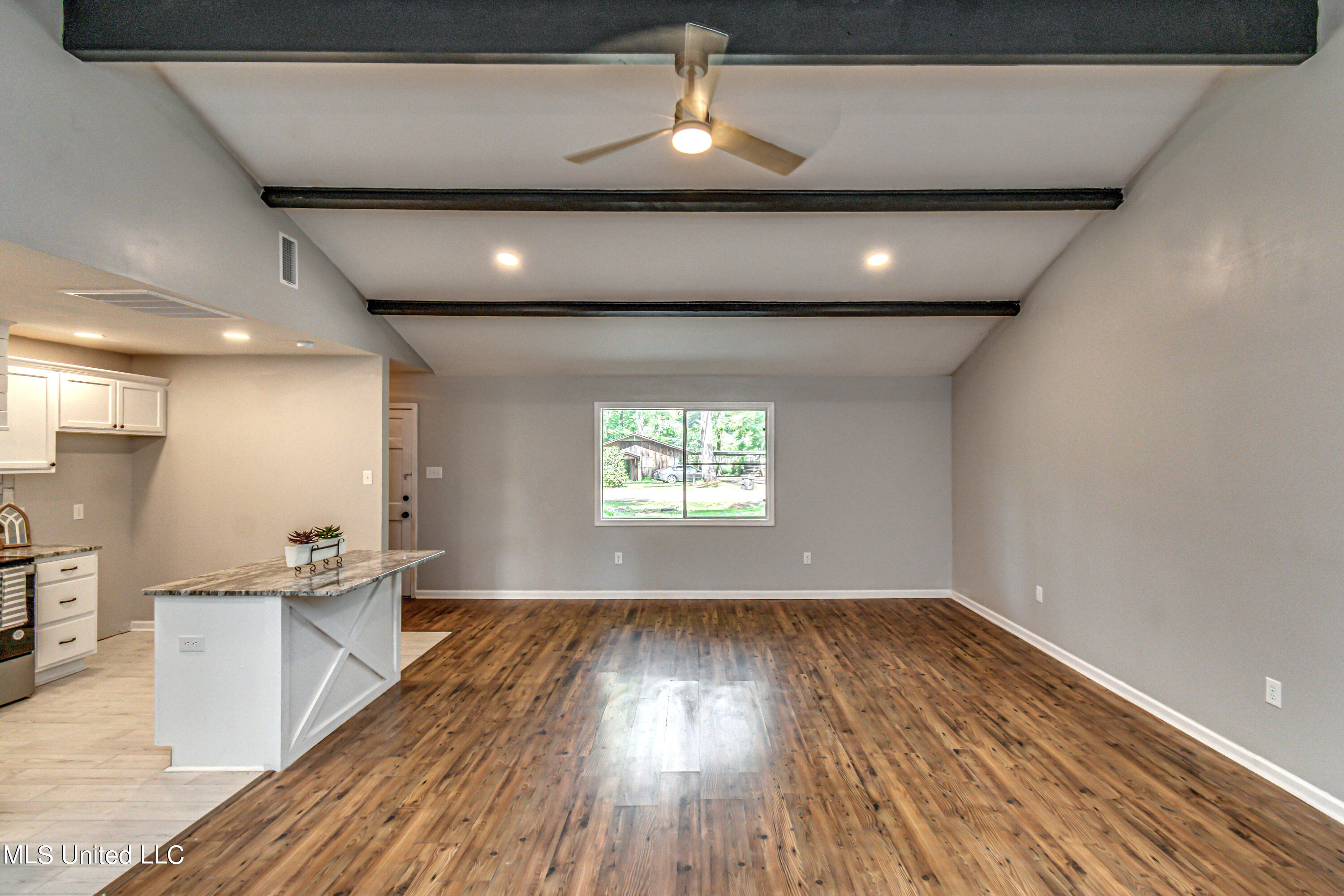 306 Lake Harbor Road Brandon, MS 39047 - Photo 12 of 54 306 Lake Harbor Road--36