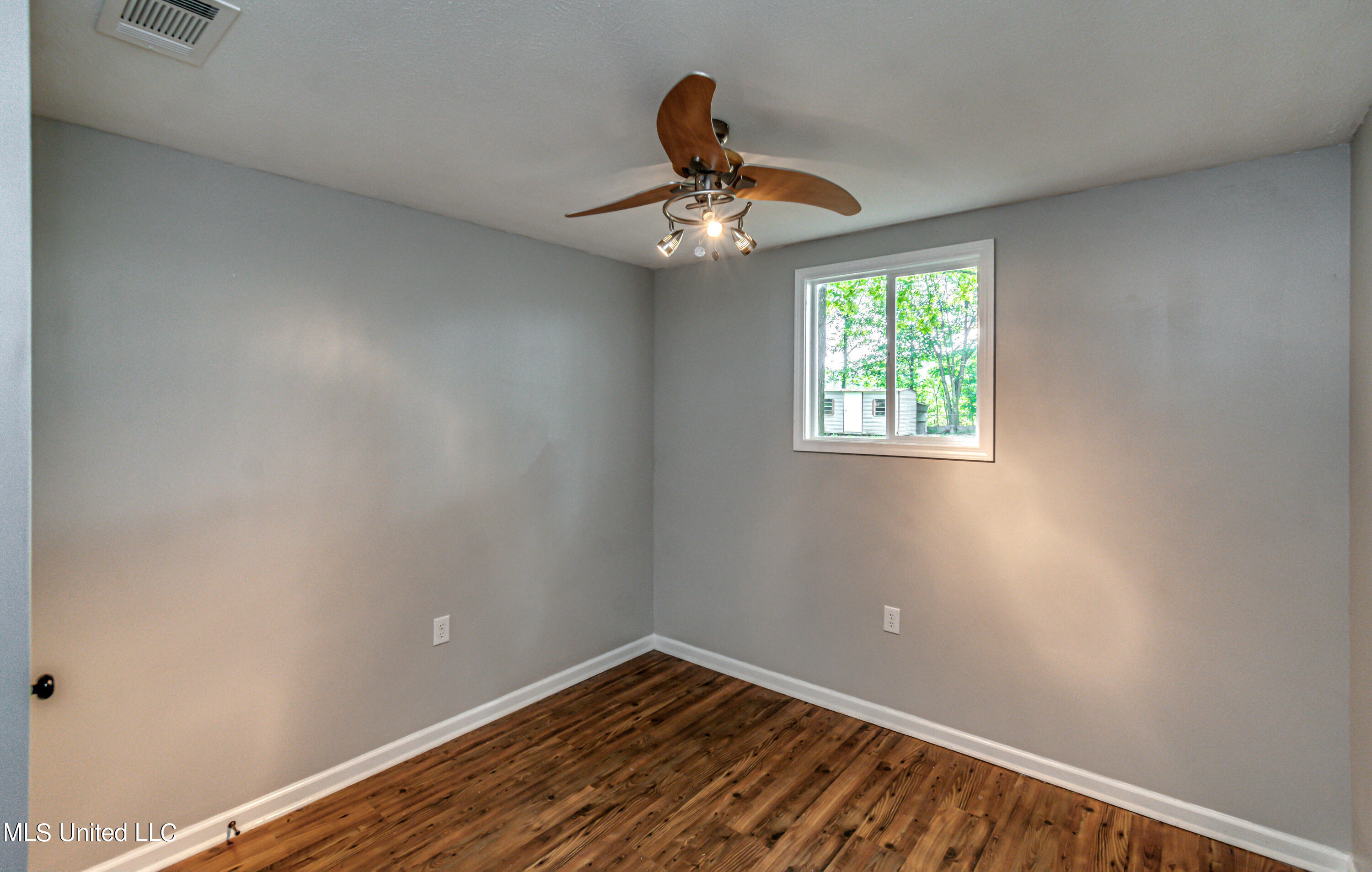 306 Lake Harbor Road Brandon, MS 39047 - Photo 29 of 54 306 Lake Harbor Road--13