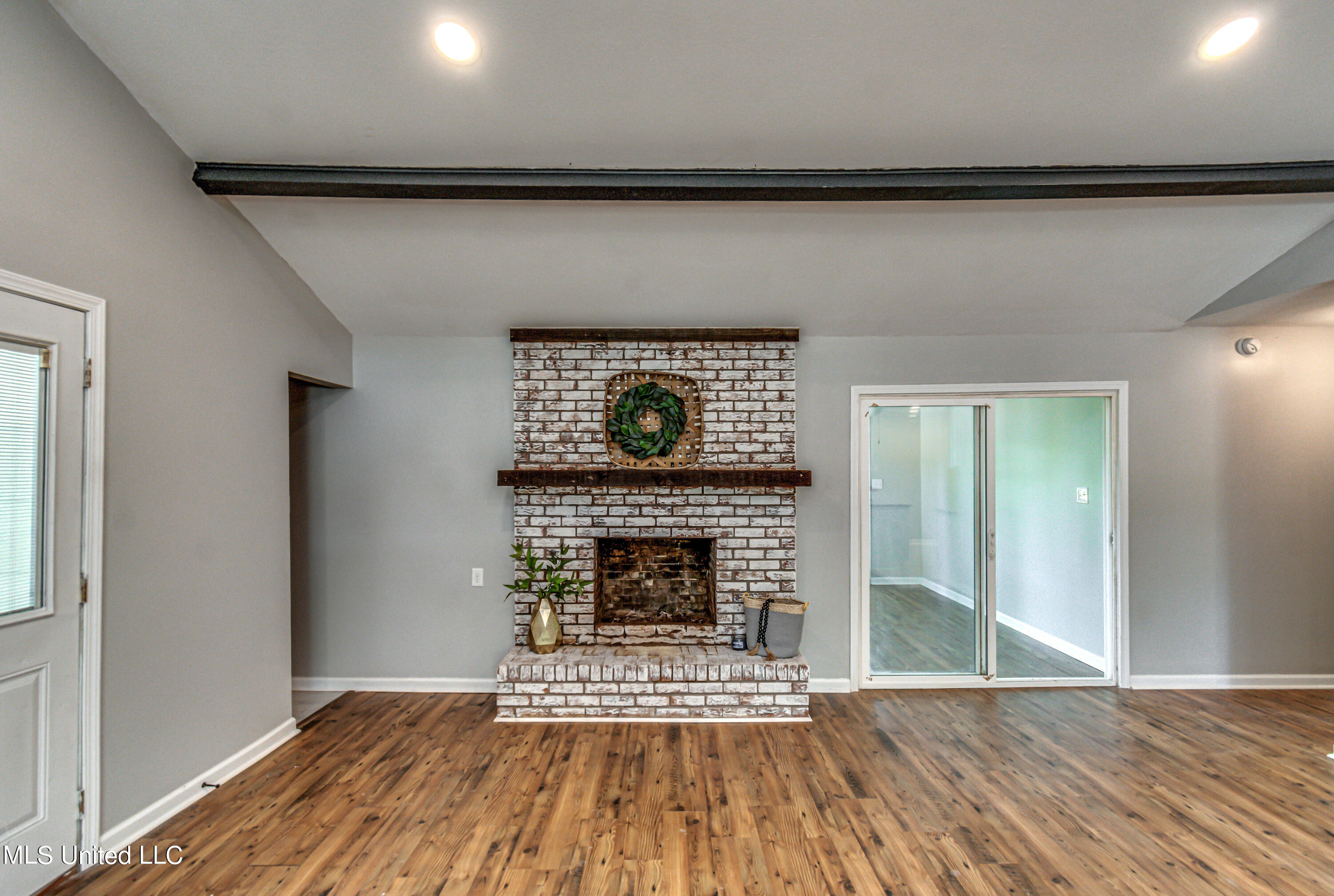 306 Lake Harbor Road--35