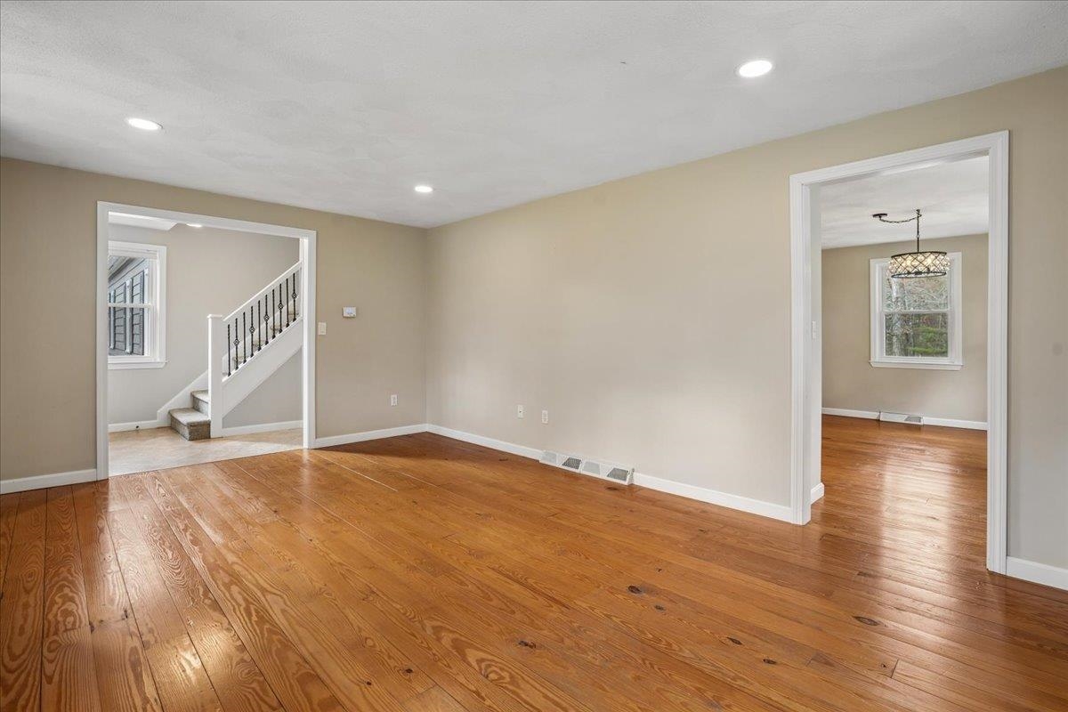 20 French Court Merrimack, NH 03054 - Photo 15 of 49
