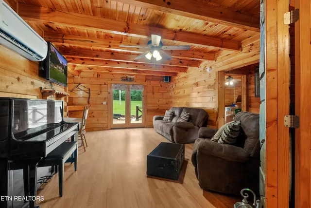 $749,999 | 818 Highway 360, Vonore, TN 37885