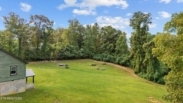 $749,999 | 818 Highway 360, Vonore, TN 37885