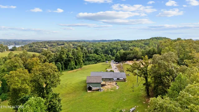 $749,999 | 818 Highway 360, Vonore, TN 37885