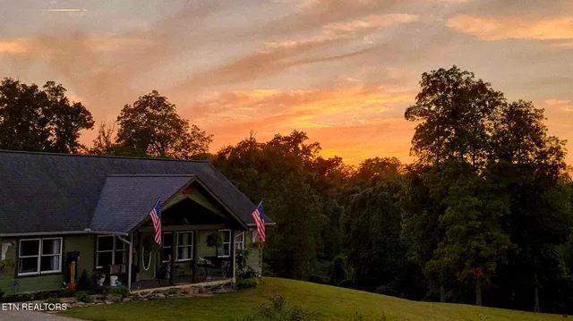 $749,999 | 818 Highway 360, Vonore, TN 37885