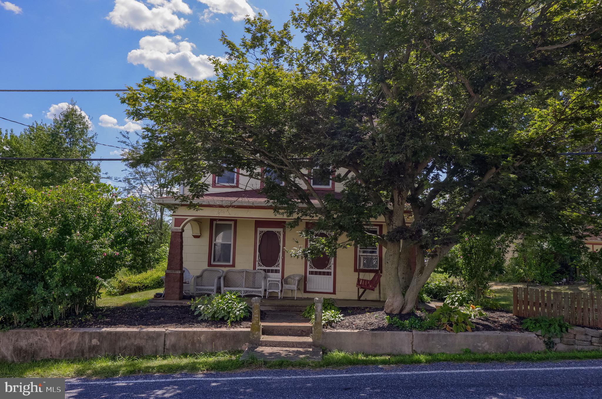 651 Lawn Road Palmyra, PA 17078 - Photo 3 of 44