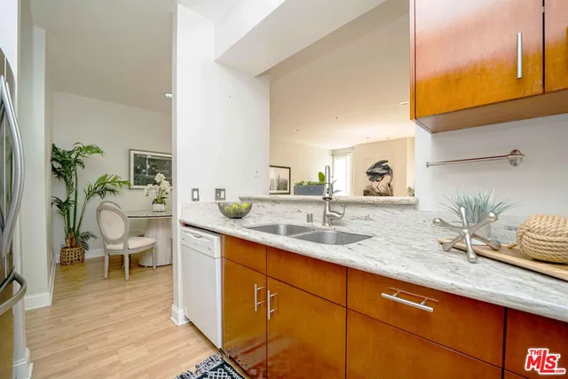 $469,000 | 500 South Berendo Street, Unit 314, Los Angeles, CA 90020