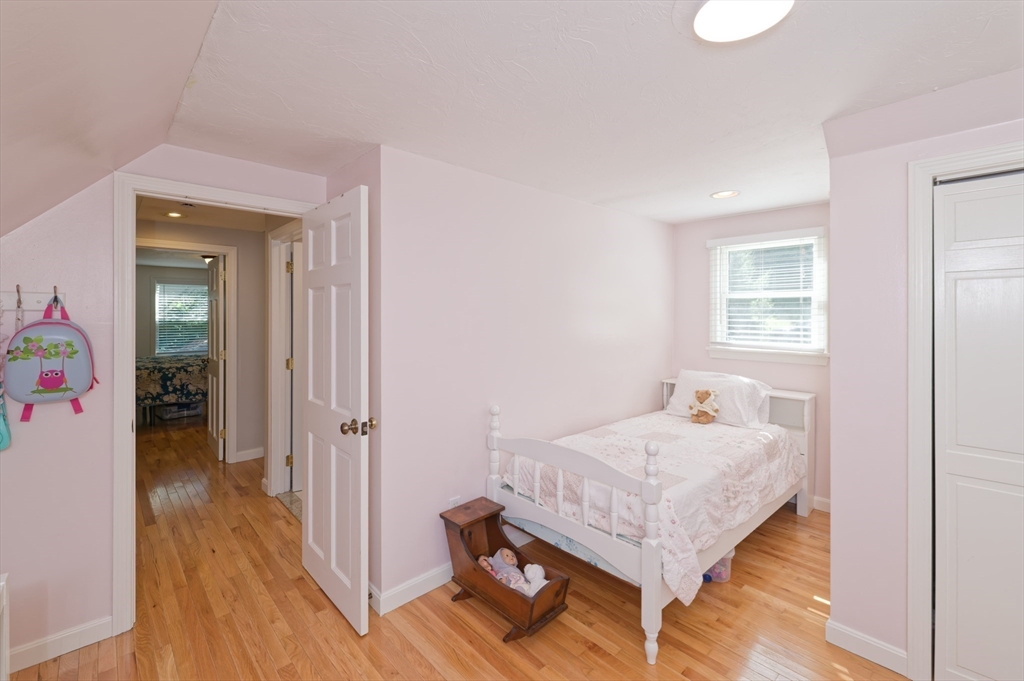 24 Woodland Road Uxbridge, MA 01569 - Photo 24 of 35
