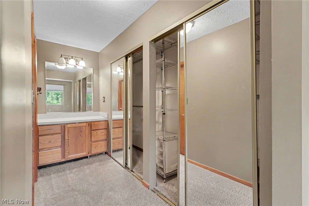 9875 Mentor Road Chardon, OH 44024 - Photo 10 of 15 Gallery Image 10
