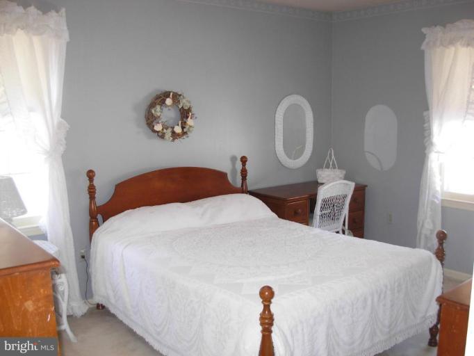 8123 Viola Street Springfield, VA 22152 - Photo 18 of 20 Bedroom #3