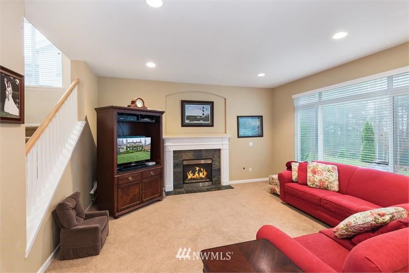 4608 Rutherford Circle Southwest Port Orchard, WA 98367 - Photo 10 of 23 Gallery Image 10