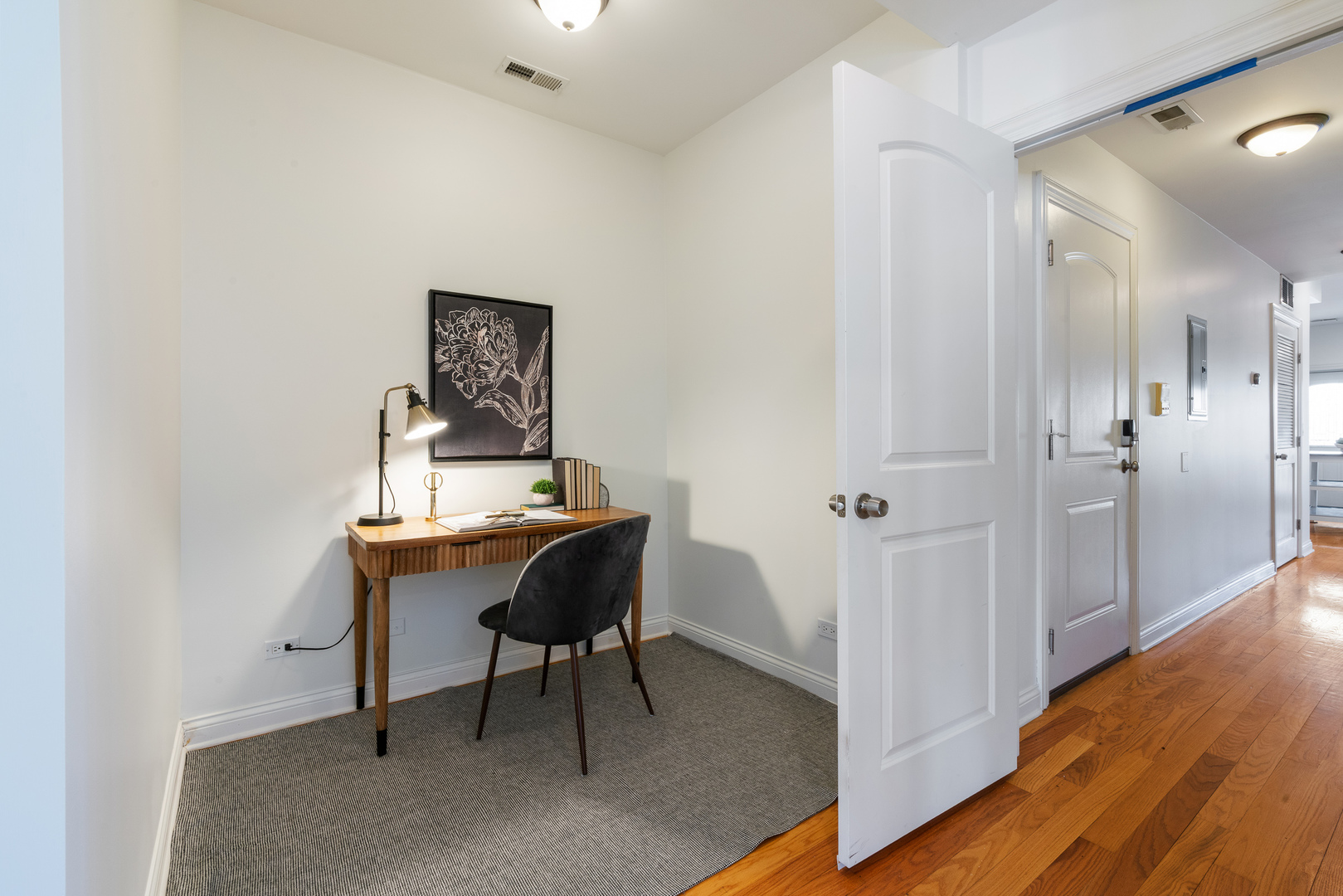 4038 North Kenmore Avenue, Unit 3 Chicago, IL 60613 - Photo 9 of 13